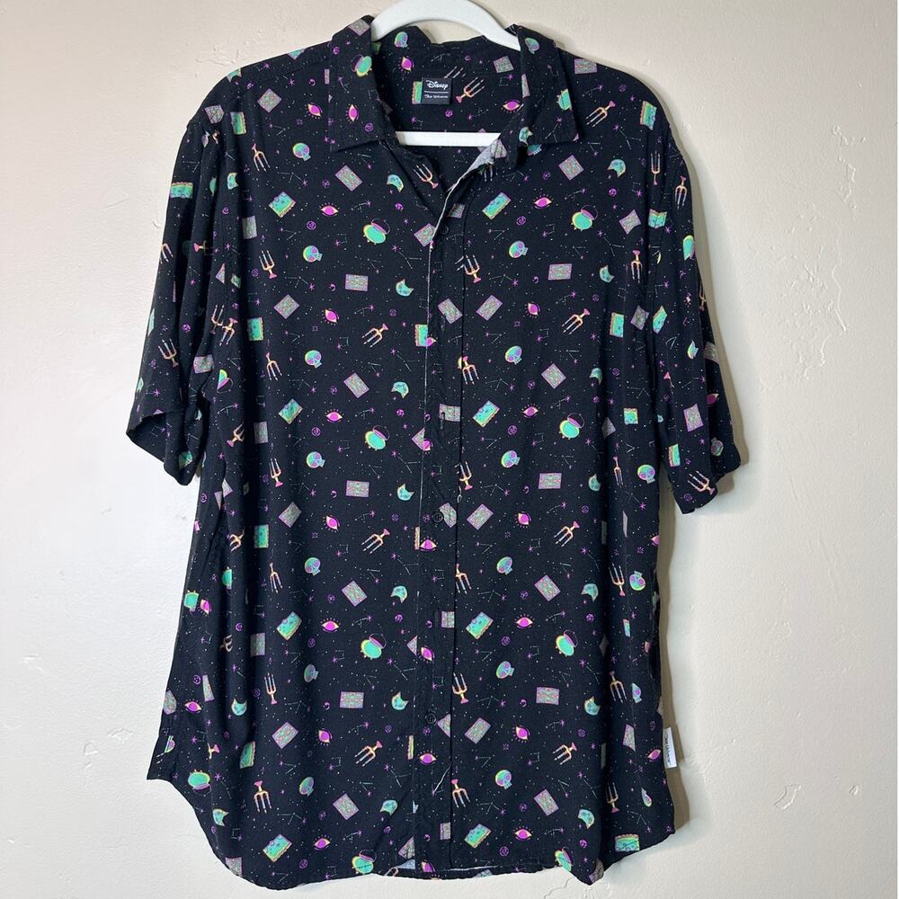 Men's Disney Hocus Pocus Button Up Allover print of celestial symbols LARGE